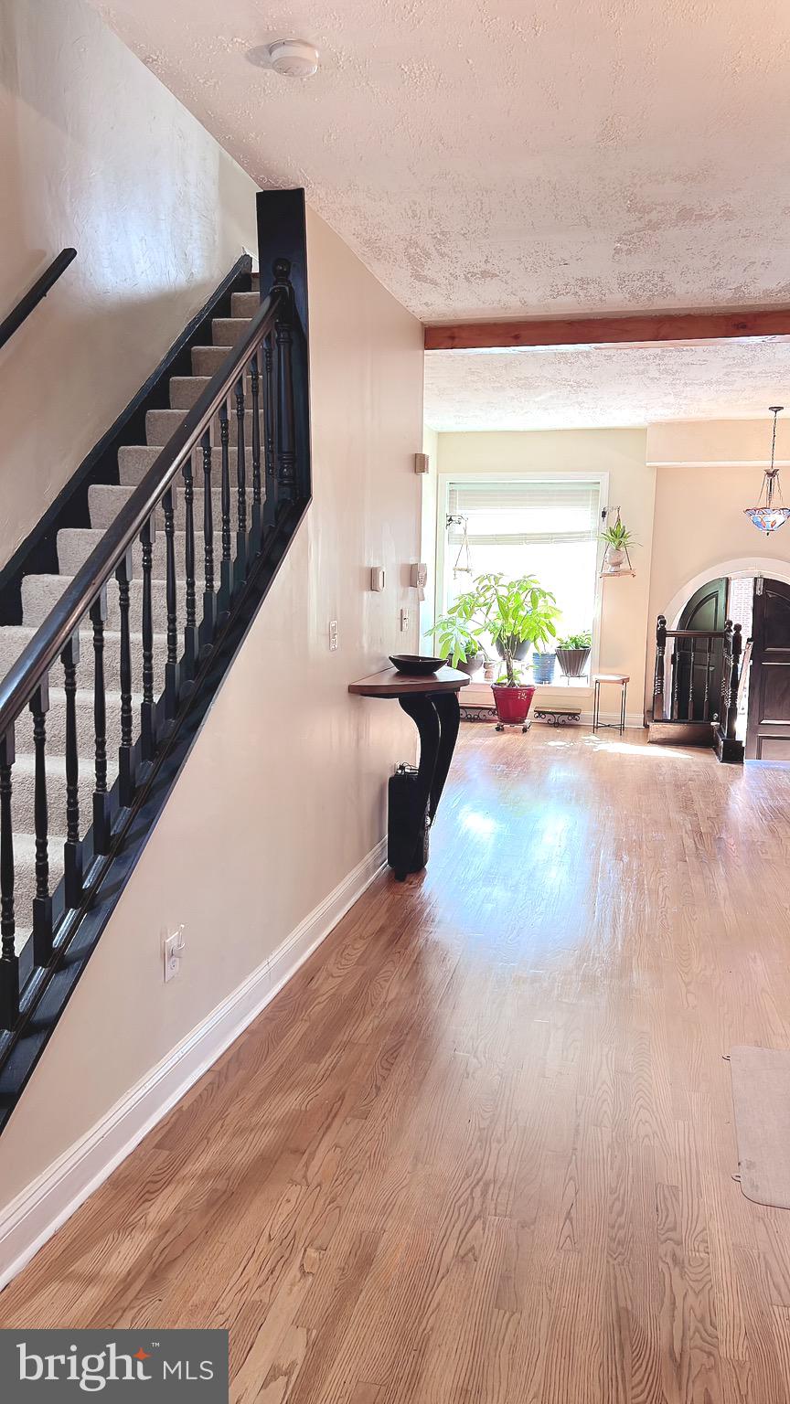 2263 Madison Avenue Baltimore, MD 21217 - Photo 3 of 41