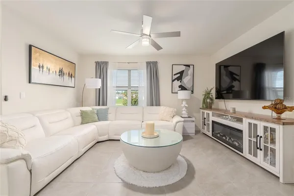 $2,100 | 149 Hickory Course, Ocala, FL 34472