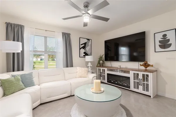 $2,100 | 149 Hickory Course, Ocala, FL 34472