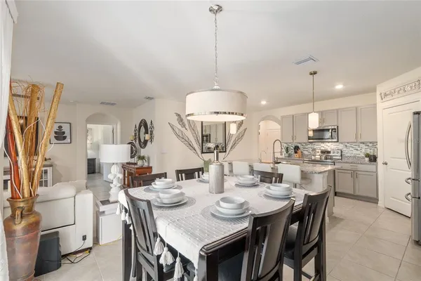 $2,100 | 149 Hickory Course, Ocala, FL 34472