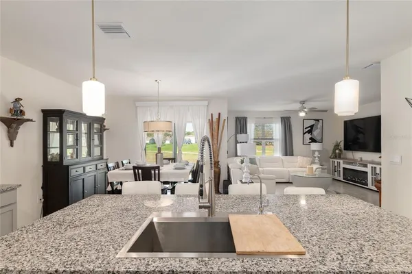 $2,100 | 149 Hickory Course, Ocala, FL 34472