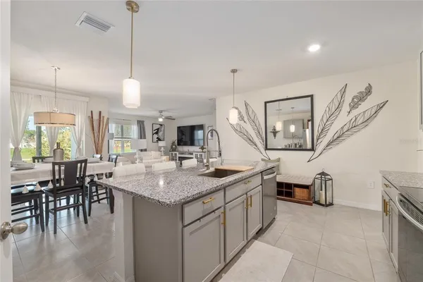 $2,100 | 149 Hickory Course, Ocala, FL 34472