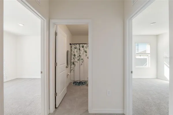 $2,100 | 149 Hickory Course, Ocala, FL 34472