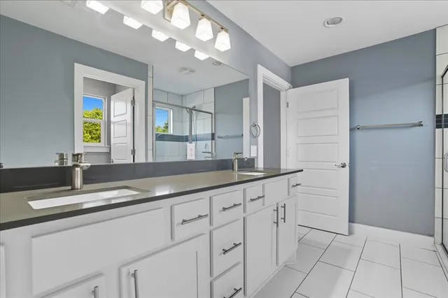 $1,990 | 6902 Bennett Avenue, Unit B, Austin, TX 78752