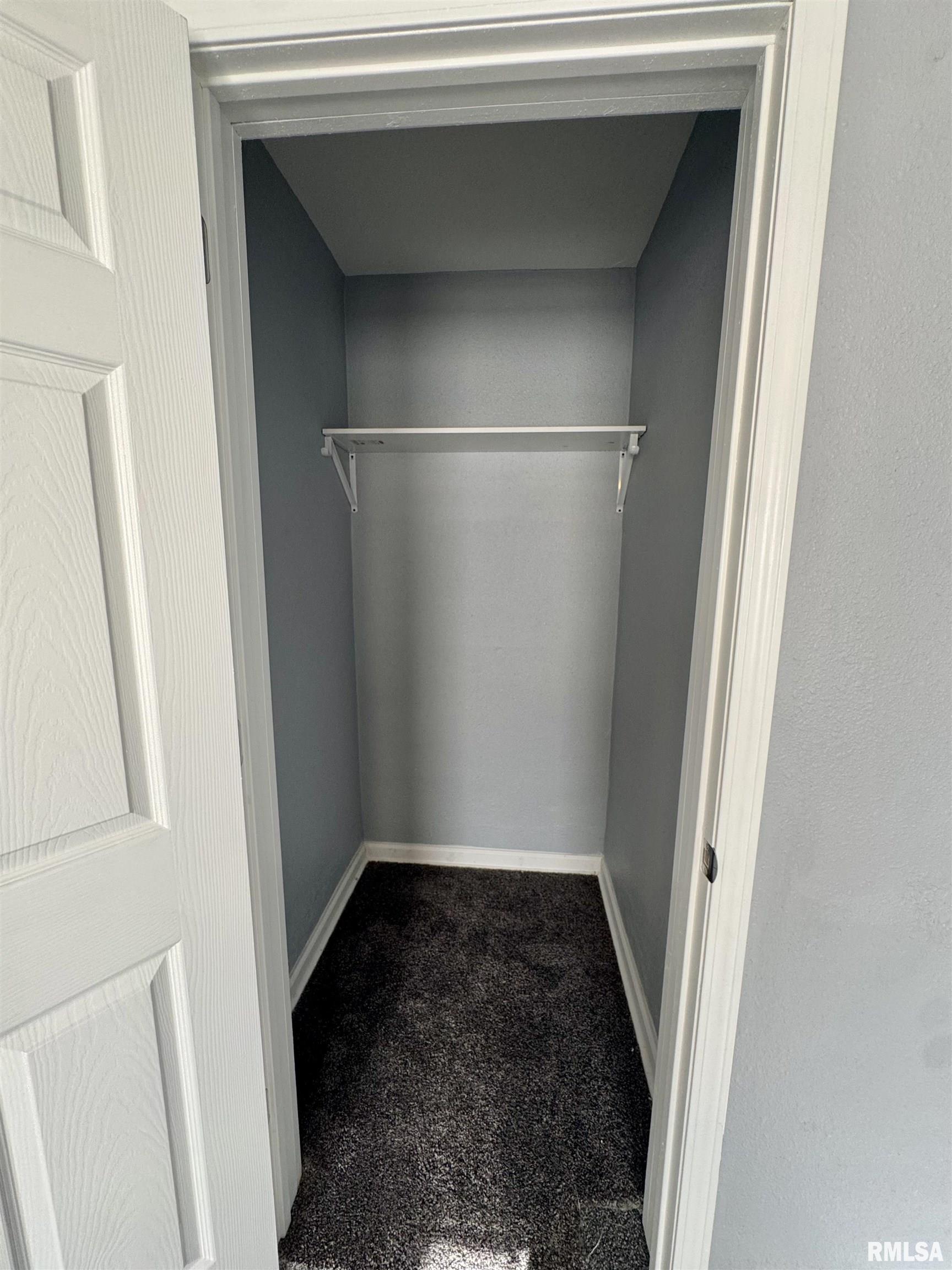 1215 18th Avenue Rock Island, IL 61201 - Photo 13 of 17