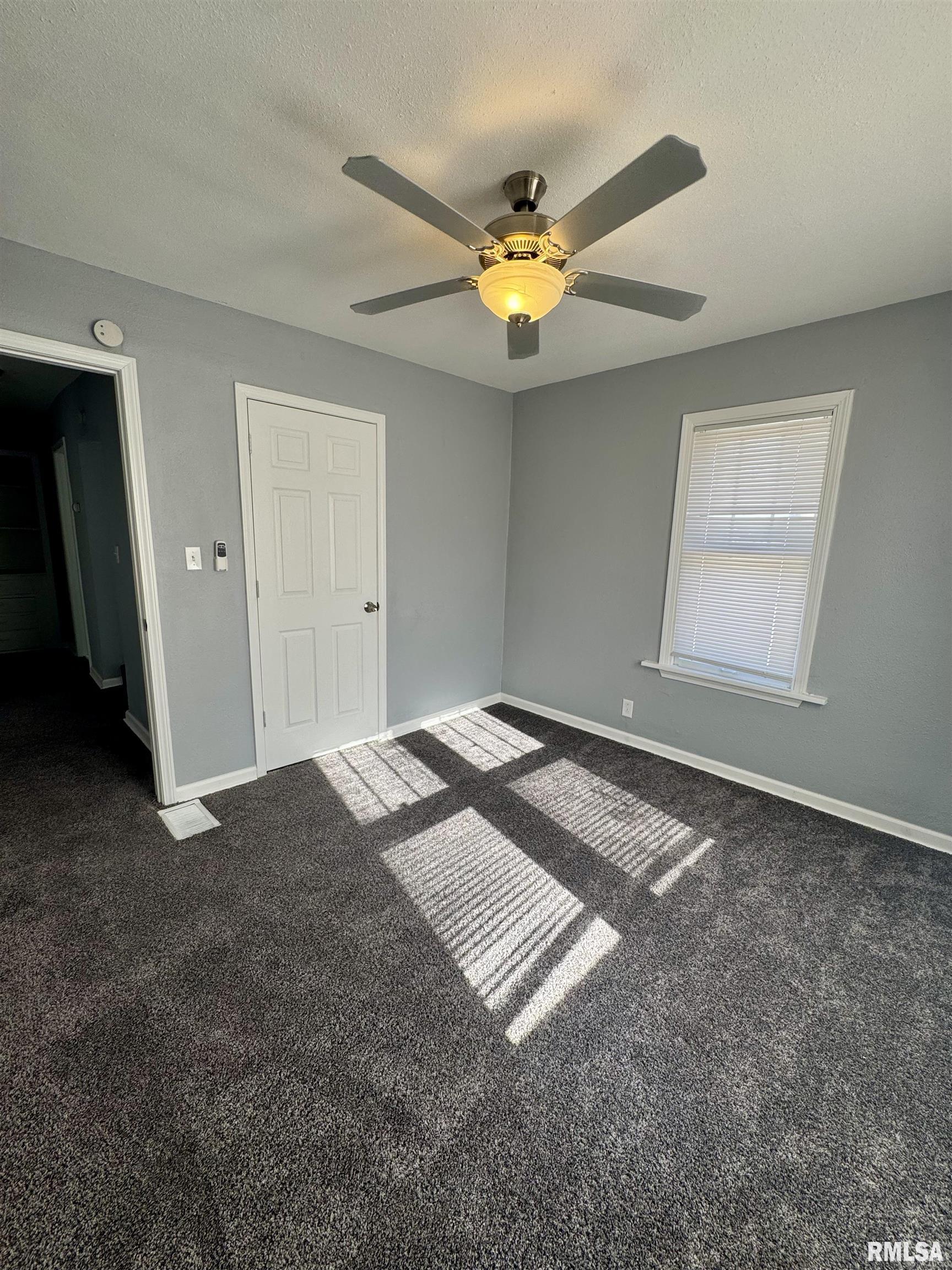 1215 18th Avenue Rock Island, IL 61201 - Photo 14 of 17