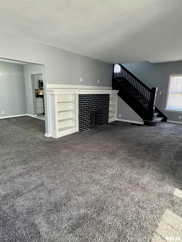 $1,647 | 1215 18th Avenue, Rock Island, IL 61201