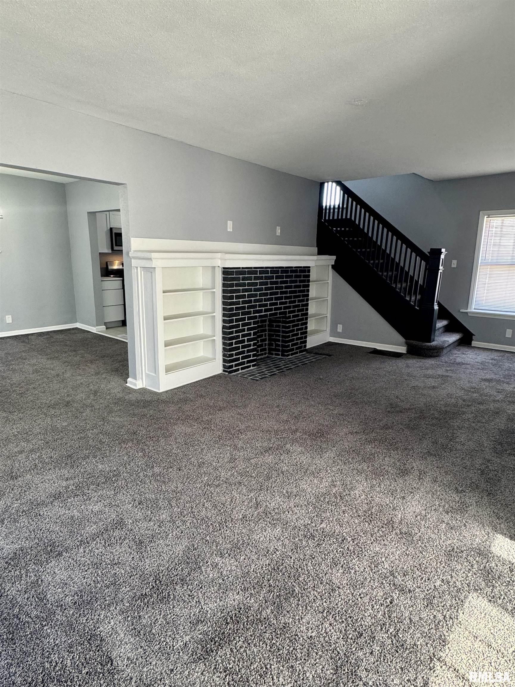 1215 18th Avenue Rock Island, IL 61201 - Photo 4 of 17