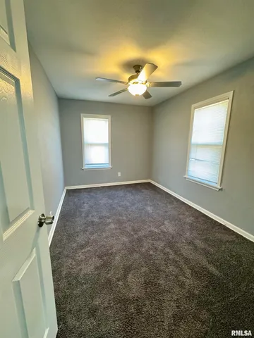 $1,647 | 1215 18th Avenue, Rock Island, IL 61201