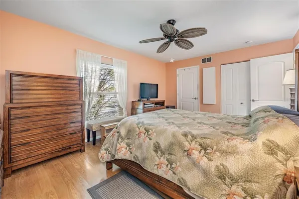 $330,000 | 2700 Bayshore Boulevard, Unit 542, Dunedin, FL 34698