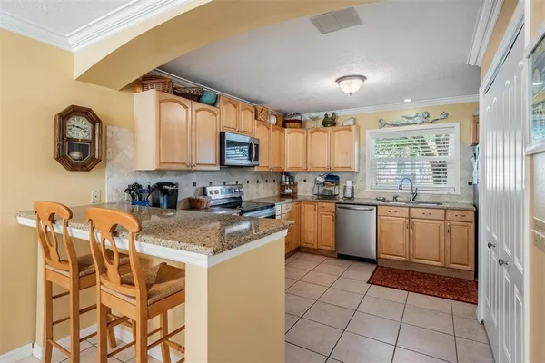 $330,000 | 2700 Bayshore Boulevard, Unit 542, Dunedin, FL 34698