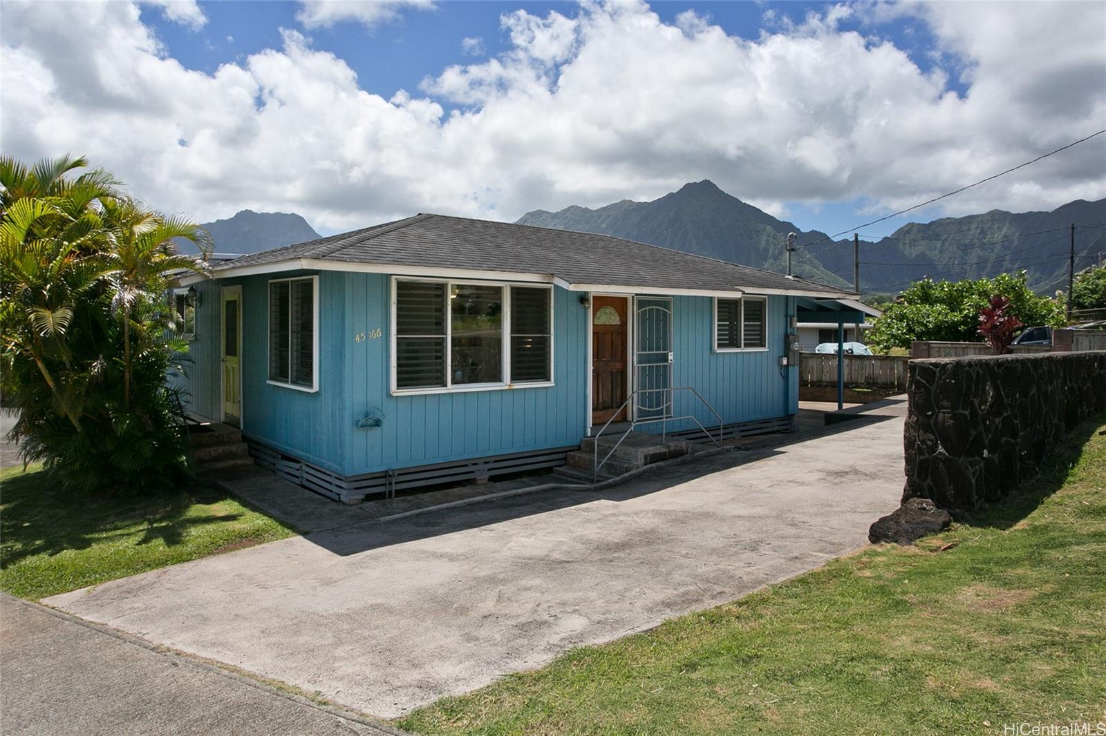 45-166 Lilipuna Road Kaneohe, HI 96744 - Photo 14 of 25 Main house with enough space to park a boat
