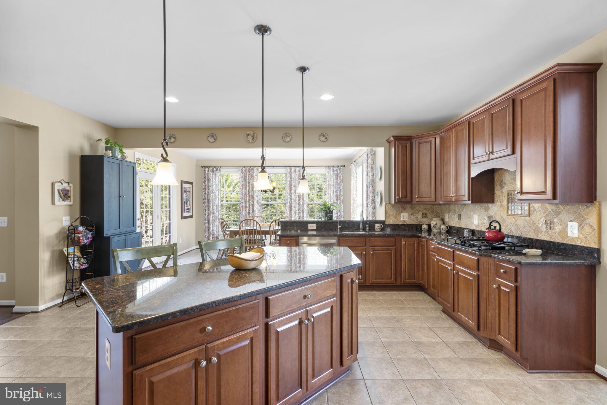 9323 Castle Hill Road Springfield, VA 22153 - Photo 17 of 95