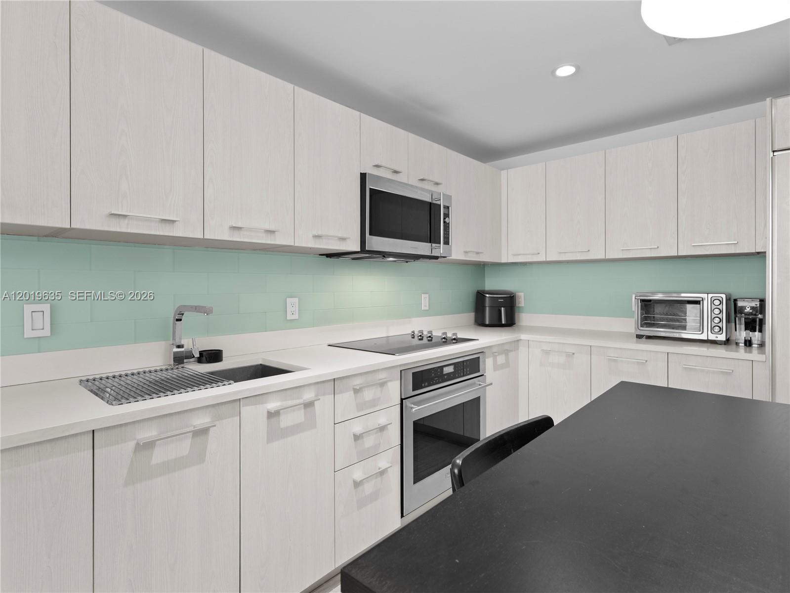55 Southwest 9th Street, Unit 1810 Miami, FL 33130 - Photo 16 of 47