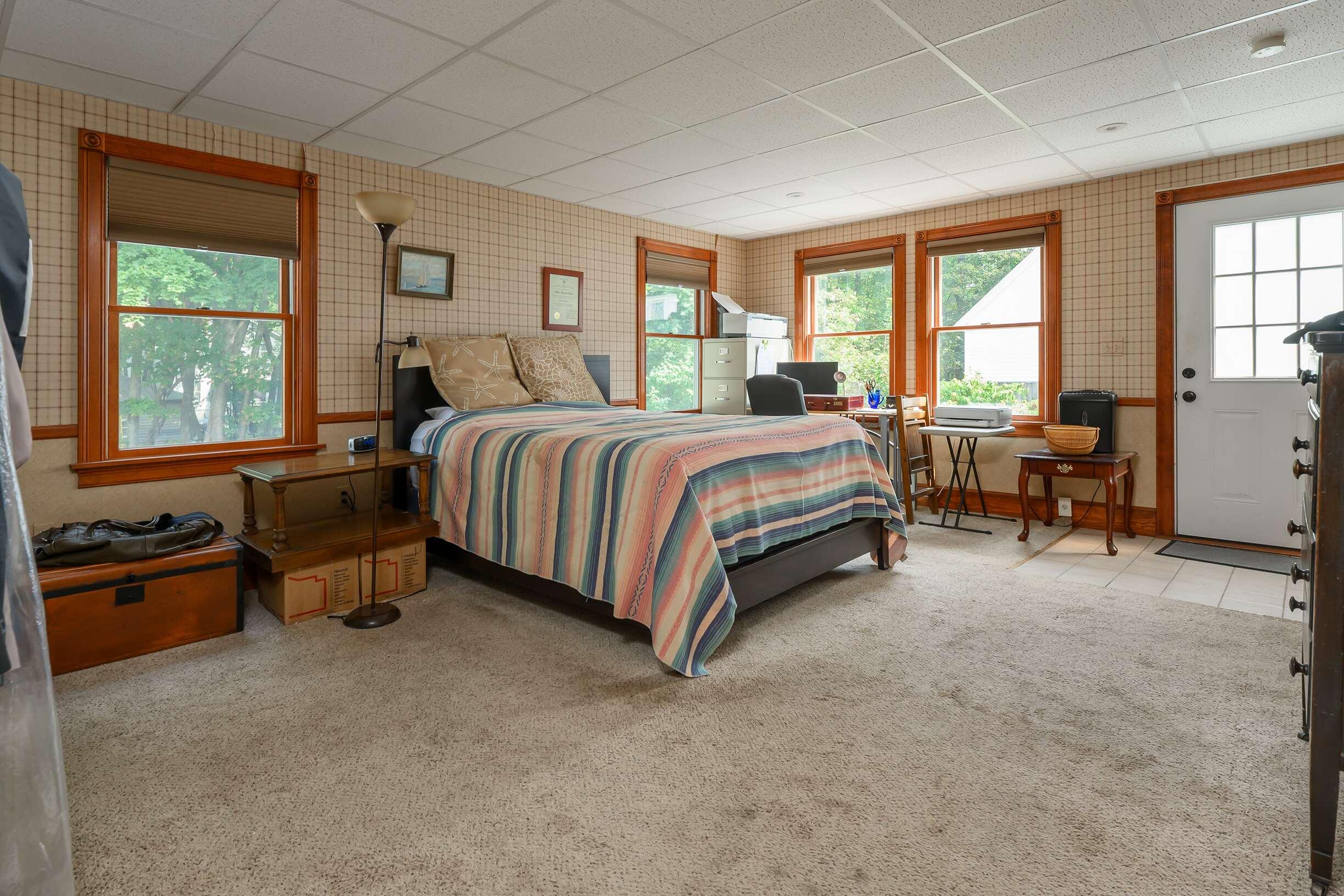 526 Main Street Sanford, ME 04083 - Photo 18 of 33 First Floor Primary Suite