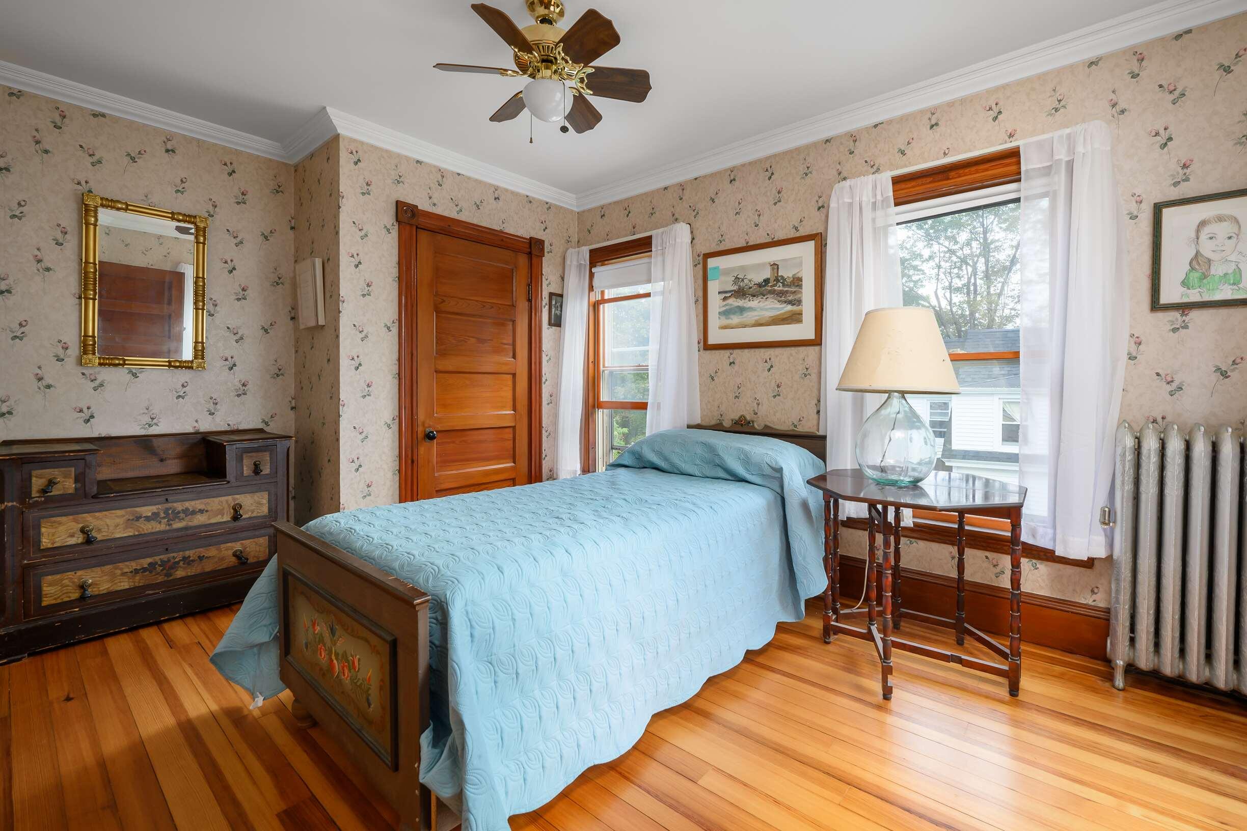 526 Main Street Sanford, ME 04083 - Photo 29 of 33 Bedroom 4