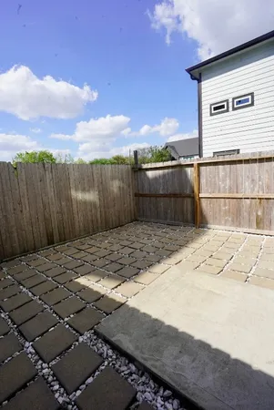$325,000 | 2718 Anita Street, Houston, TX 77004