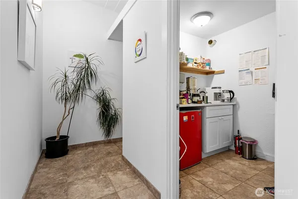 $2,700 | 1200 Lakeway Drive, Unit 3, Bellingham, WA 98229