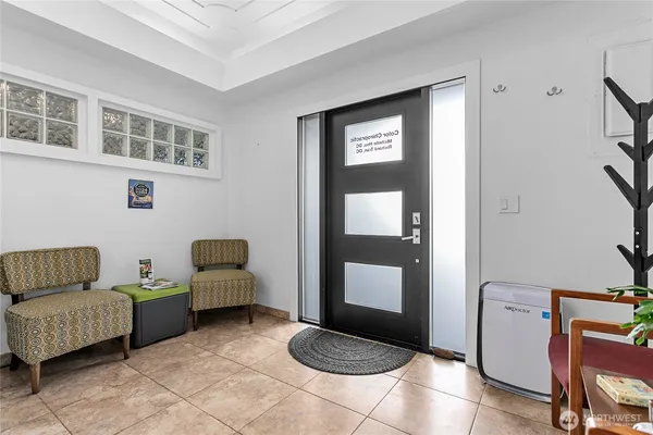 $2,700 | 1200 Lakeway Drive, Unit 3, Bellingham, WA 98229
