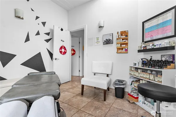 $2,700 | 1200 Lakeway Drive, Unit 3, Bellingham, WA 98229