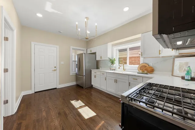 $375,000 | 1335 Wesley Avenue, Berwyn, IL 60402