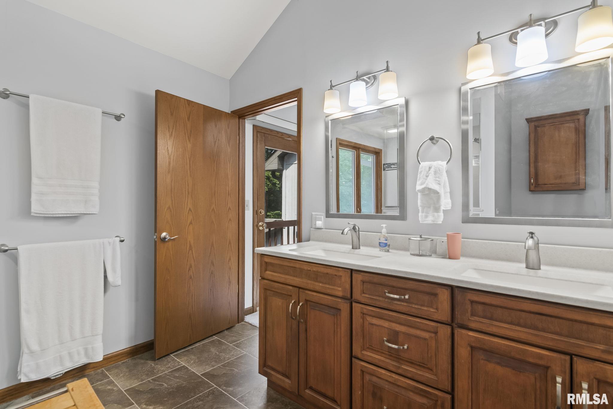 421 Natchez Trace Springfield, IL 62711 - Photo 24 of 36