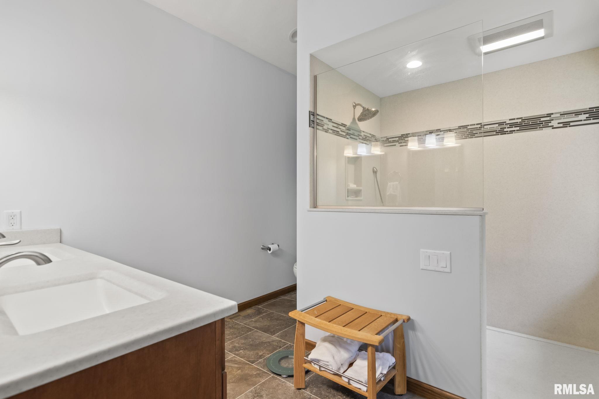 421 Natchez Trace Springfield, IL 62711 - Photo 25 of 36