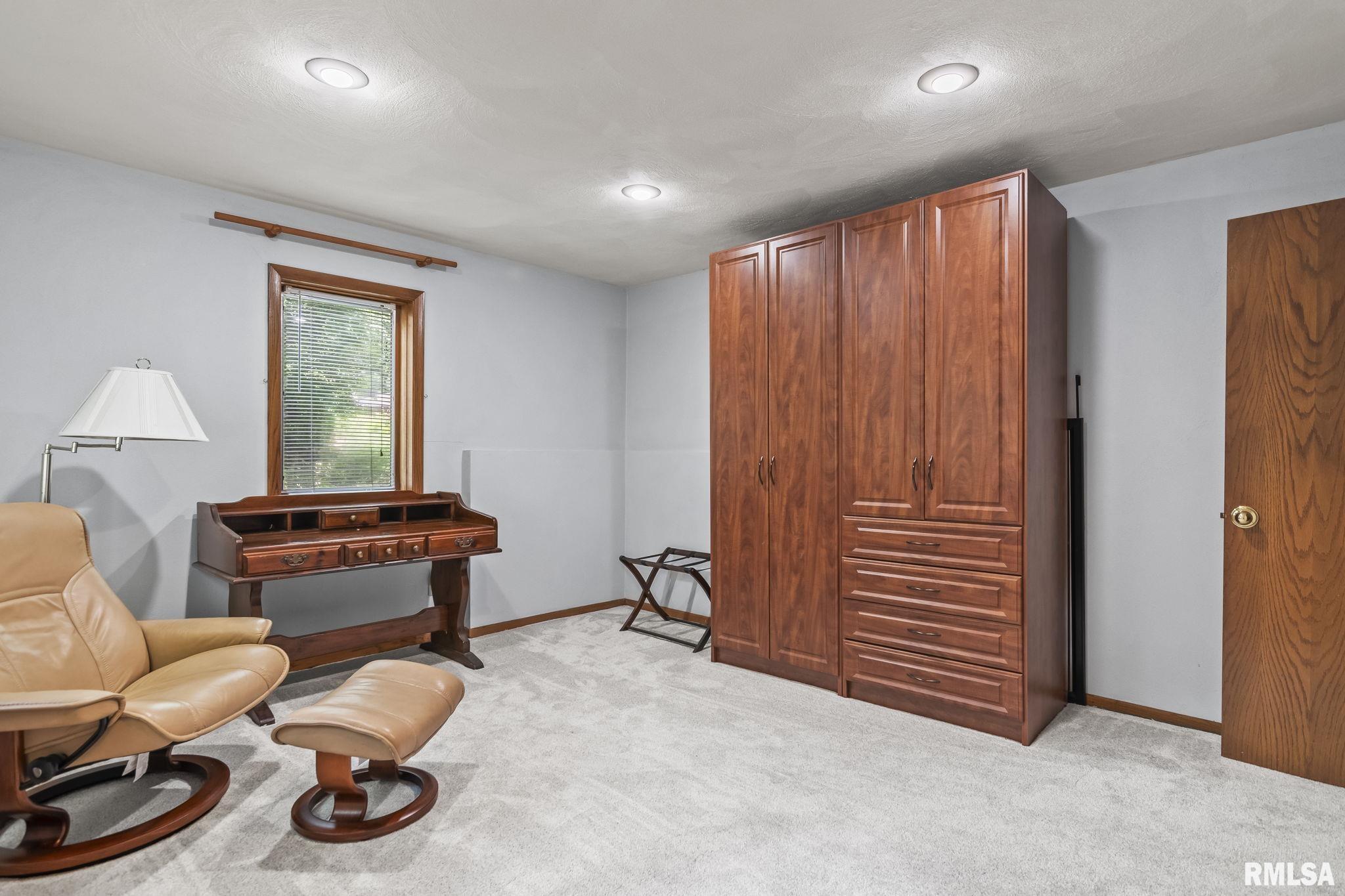 421 Natchez Trace Springfield, IL 62711 - Photo 33 of 36