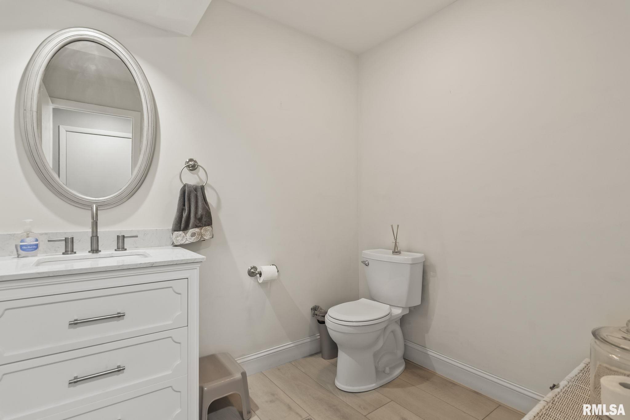 421 Natchez Trace Springfield, IL 62711 - Photo 5 of 36