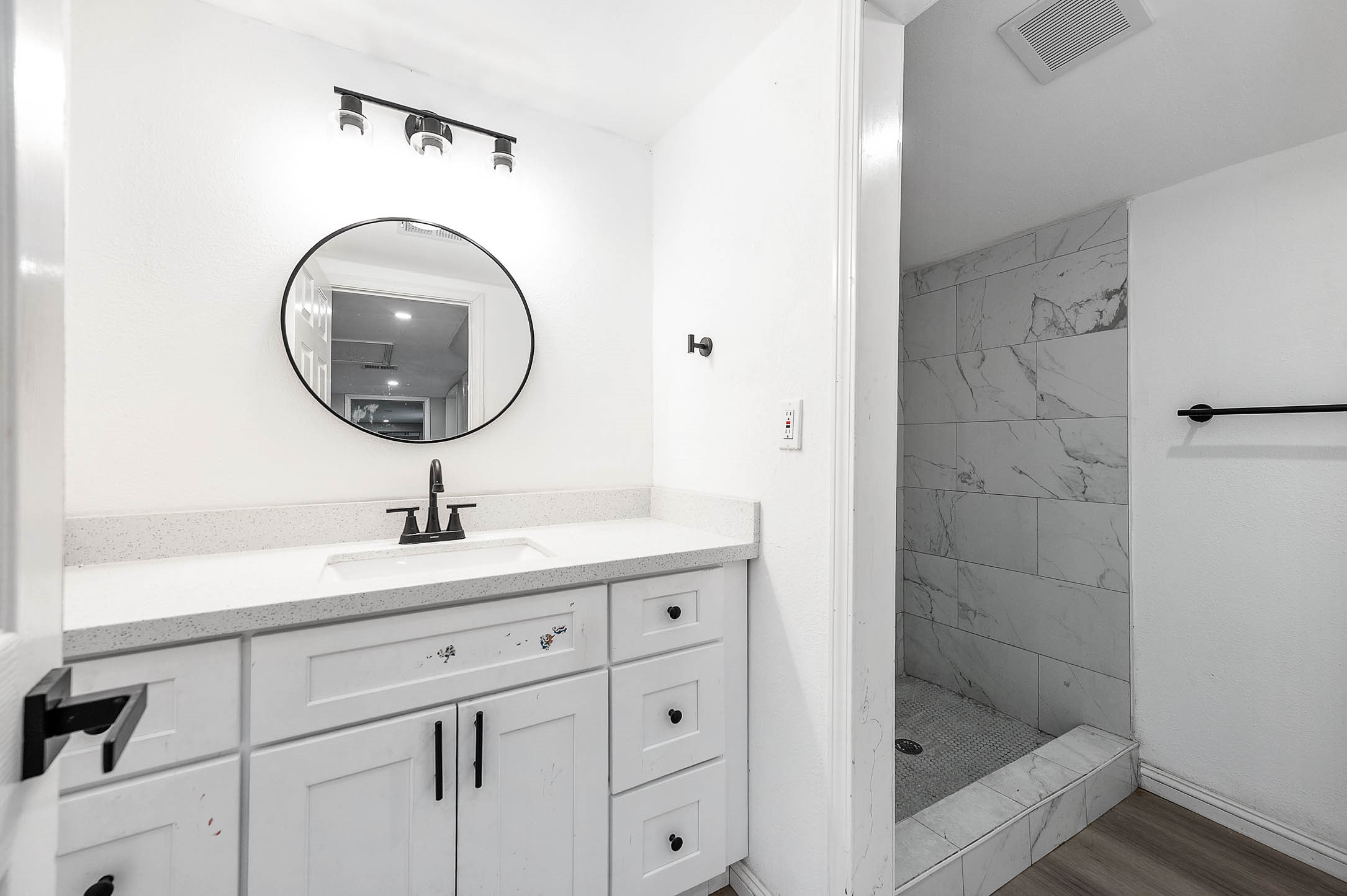 4356 A Phlox Street, Unit R1 Houston, TX 77051 - Photo 17 of 27