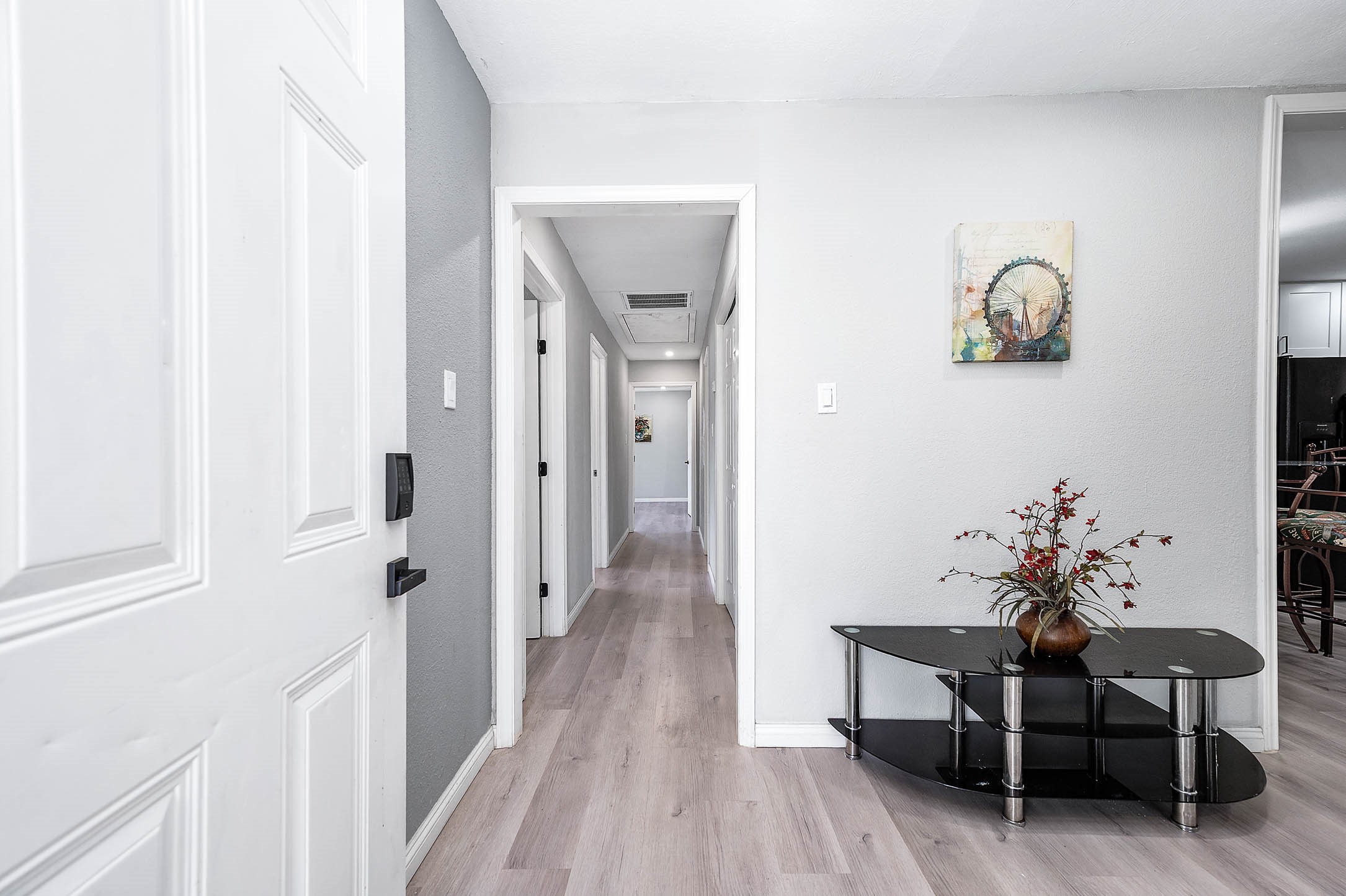 4356 A Phlox Street, Unit R1 Houston, TX 77051 - Photo 3 of 27