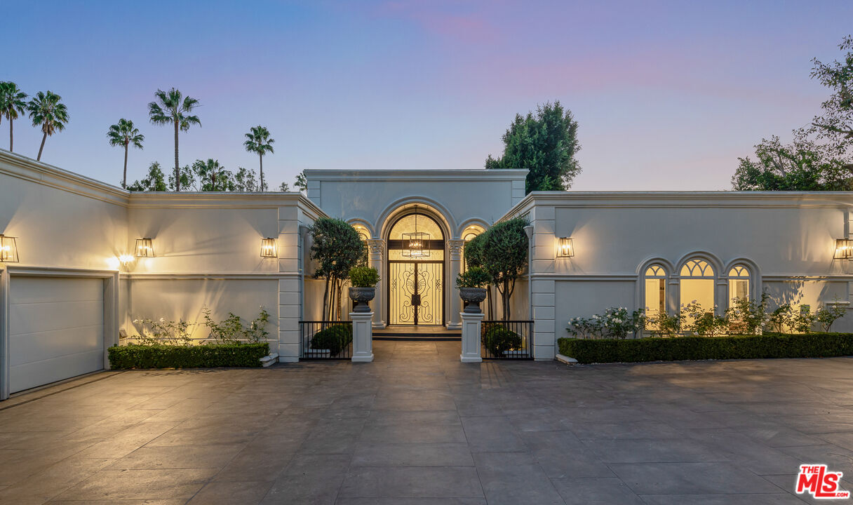 402 Doheny Road Beverly Hills, CA 90210 - Photo 48 of 55