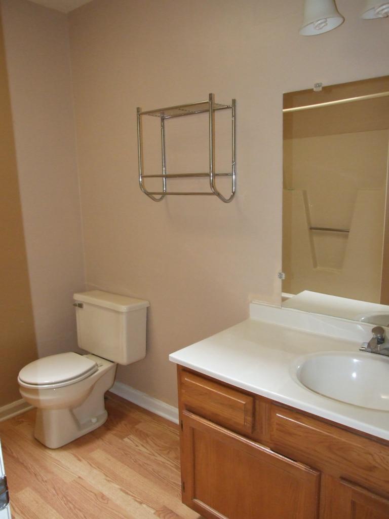7818 Barrens Road Roanoke, VA 24019 - Photo 11 of 11 HALL BATH