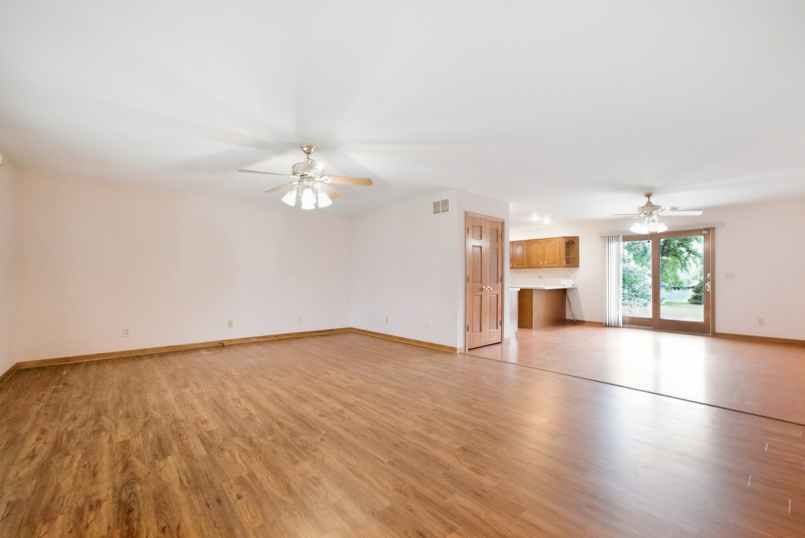 2035 South Berta Road Coal City, IL 60416 - Photo 9 of 30 Gallery Image 9