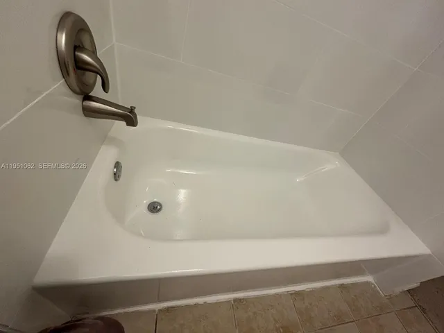 $1,850 | 1235 Southwest 46th Avenue, Unit 711, Pompano Beach, FL 33069