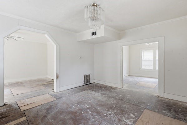 1655 Hawthorne Street Houston, TX 77006 - Photo 6 of 39 a view of empty room with window