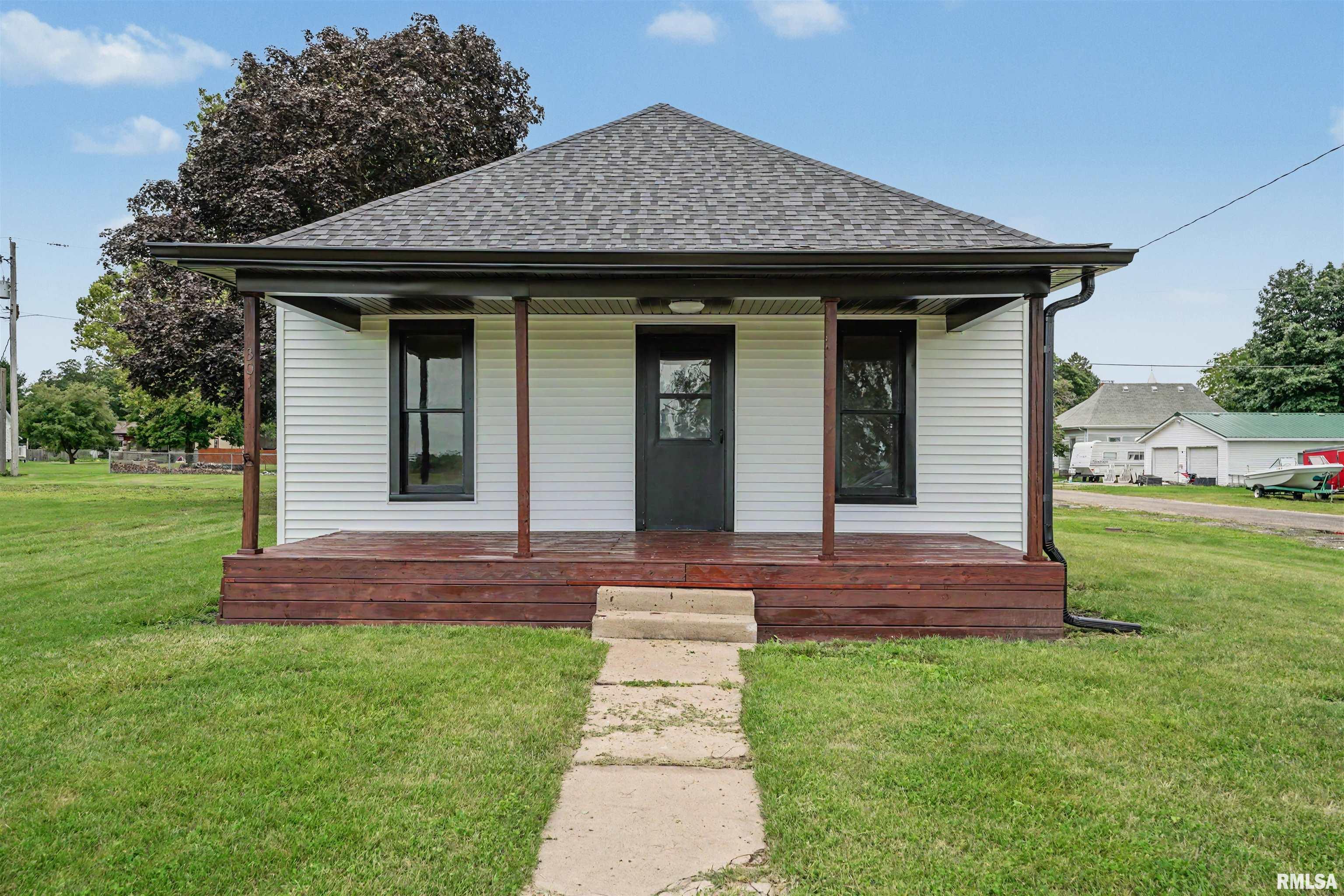 301 South Main Street Armington, IL 61721 - Photo 2 of 25