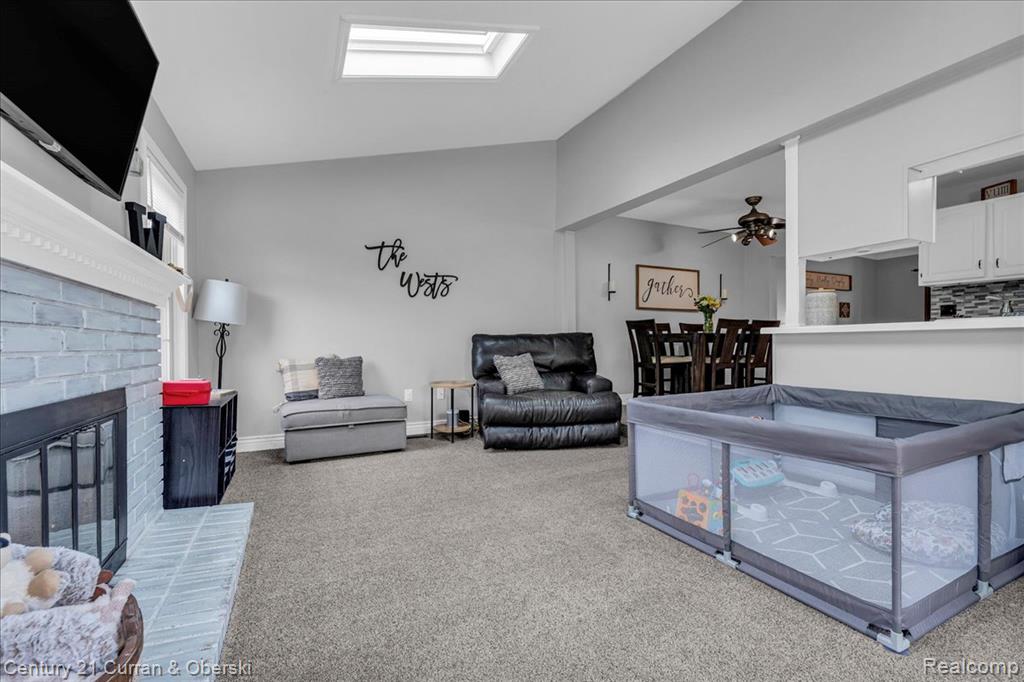 22187 Derby Road Trenton, MI 48183 - Photo 13 of 27 Gallery Image 13