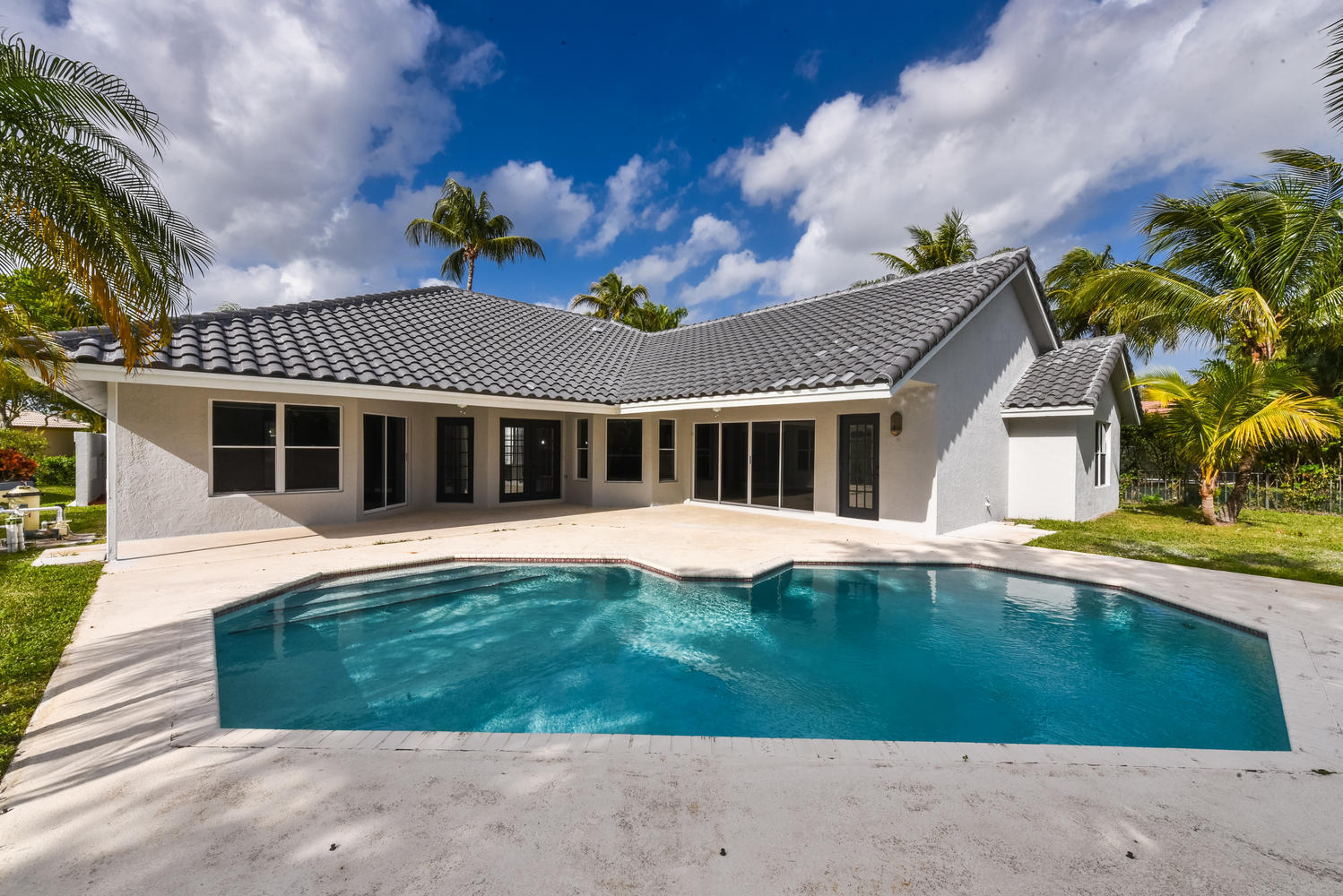 10738 Santa Rosa Drive Boca Raton, FL 33498 - Photo 19 of 39 10738 Santa Rosa Dr Boca Raton-large-007