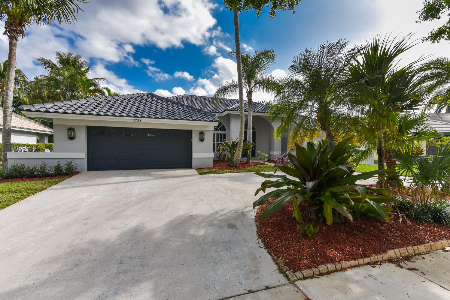 10738 Santa Rosa Drive Boca Raton, FL 33498 - Photo 2 of 39 10738 Santa Rosa Dr Boca Raton-large-002