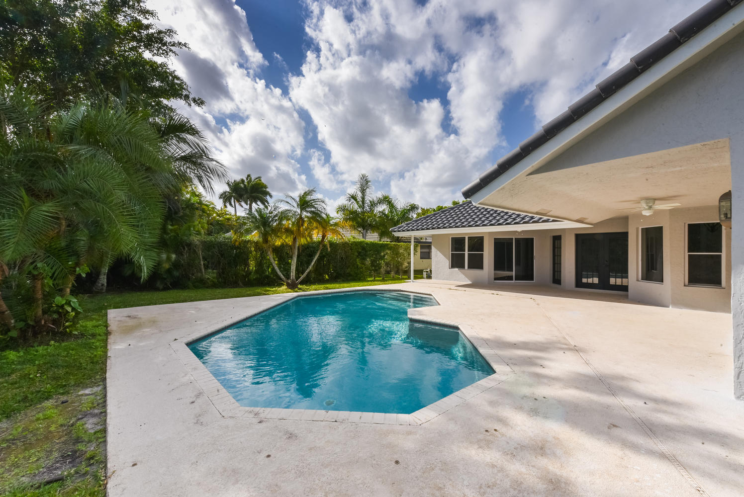 10738 Santa Rosa Drive Boca Raton, FL 33498 - Photo 26 of 39 10738 Santa Rosa Dr Boca Raton-large-010