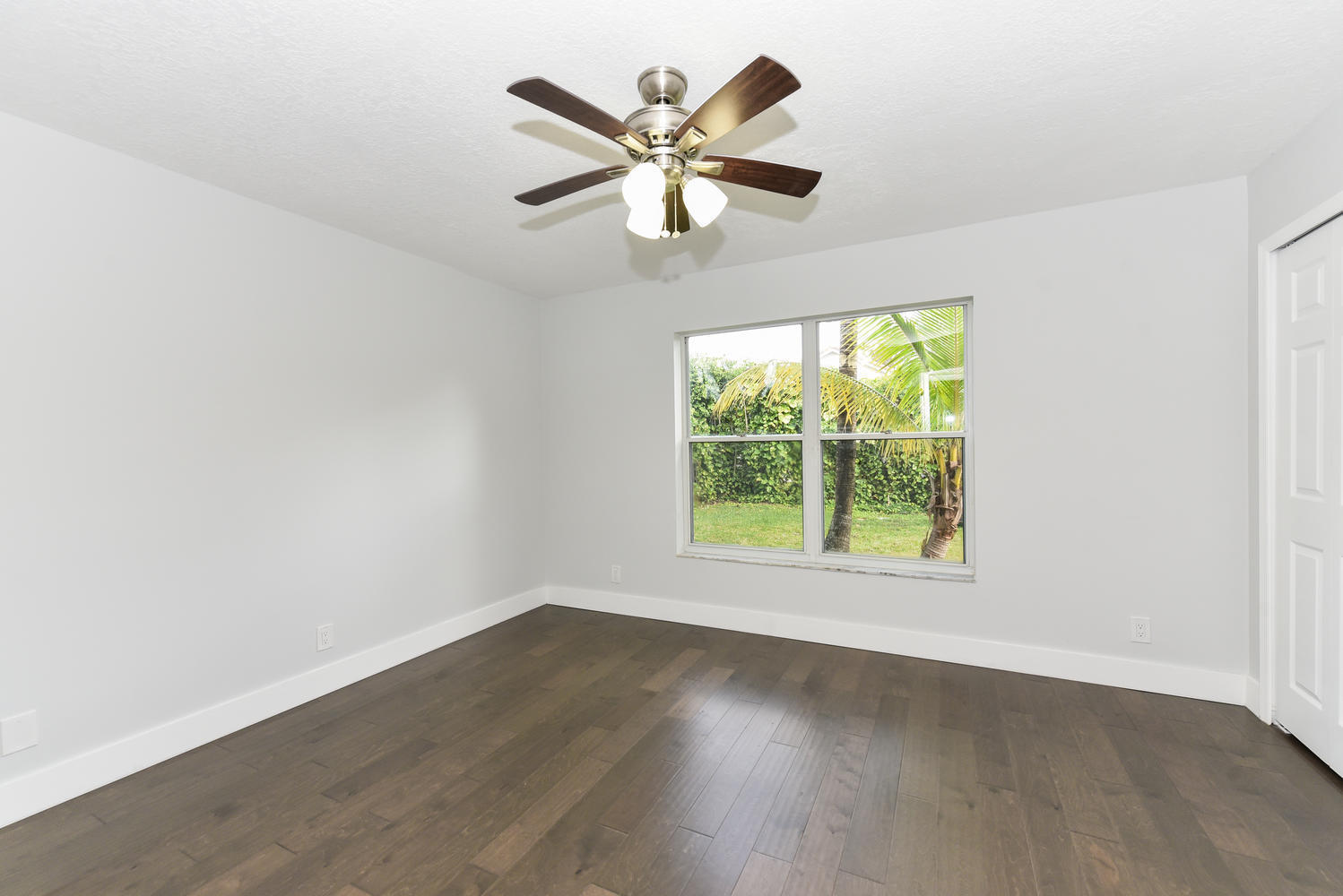 10738 Santa Rosa Drive Boca Raton, FL 33498 - Photo 28 of 39 10738 Santa Rosa Dr Boca Raton-large-025