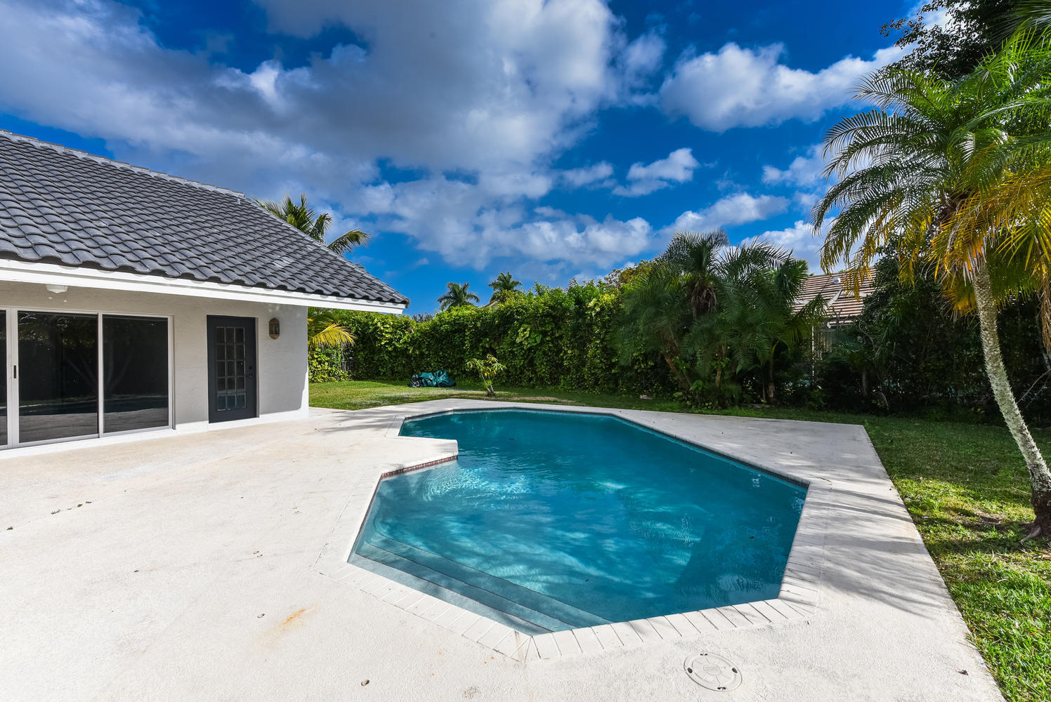 10738 Santa Rosa Drive Boca Raton, FL 33498 - Photo 7 of 39 10738 Santa Rosa Dr Boca Raton-large-005