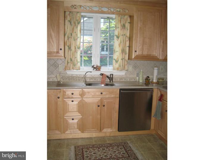312 Waycross Road Wilmington, DE 19803 - Photo 12 of 24 Kitchen