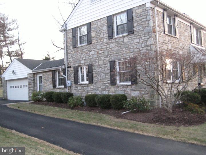 312 Waycross Road Wilmington, DE 19803 - Photo 20 of 24 Driveway