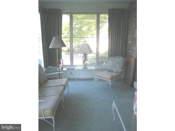 312 Waycross Road Wilmington, DE 19803 - Photo 9 of 24 Enclosed Porch