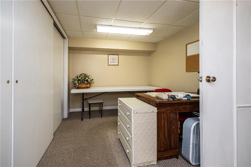 625 Main Street McKees Rocks, PA 15136 - Photo 20 of 25 LOWER LEVEL DEN/OFFICE