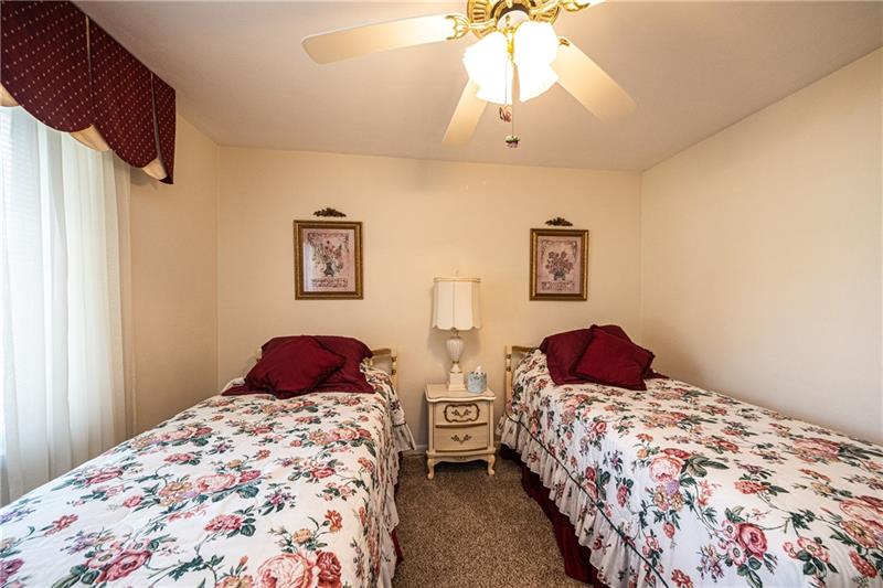 625 Main Street McKees Rocks, PA 15136 - Photo 10 of 25 2ND BEDROOM