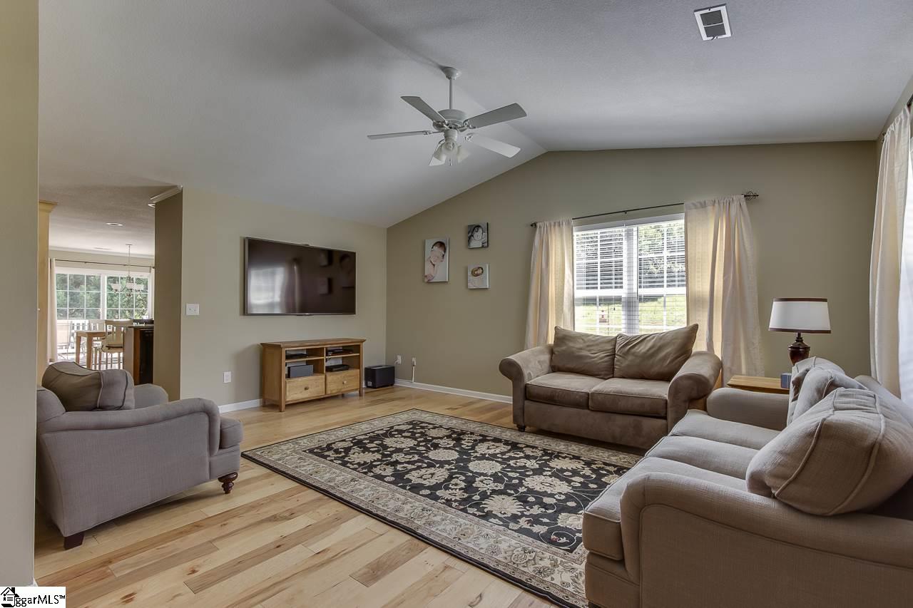 6 Appledown Court Anderson, SC 29621 - Photo 4 of 26
