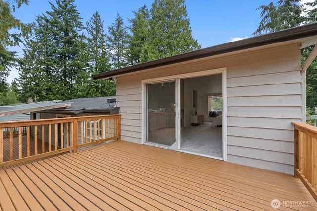 $950,000 | 18045 3rd Avenue Northeast, Shoreline, WA 98155